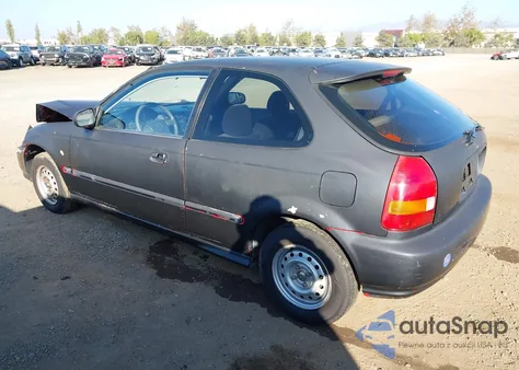 1996 Honda Civic Dx z USA, uszkodzony, nr VIN 2HGEJ6448TH113151